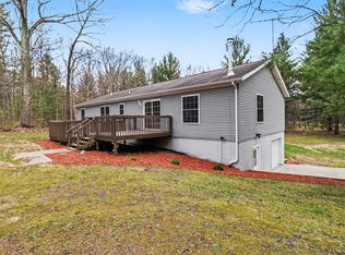 665 N Benson Rd, Fountain, MI 49410
