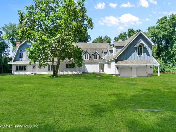 190 Old Field Rd, Setauket, NY 11733