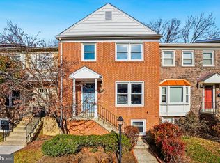 9108 Suede Ct, Fairfax, VA 22031