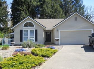 105 Bramblewood Ct, Rogue River, OR 97537