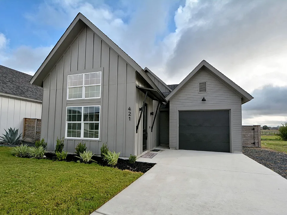 421 Constance Dr