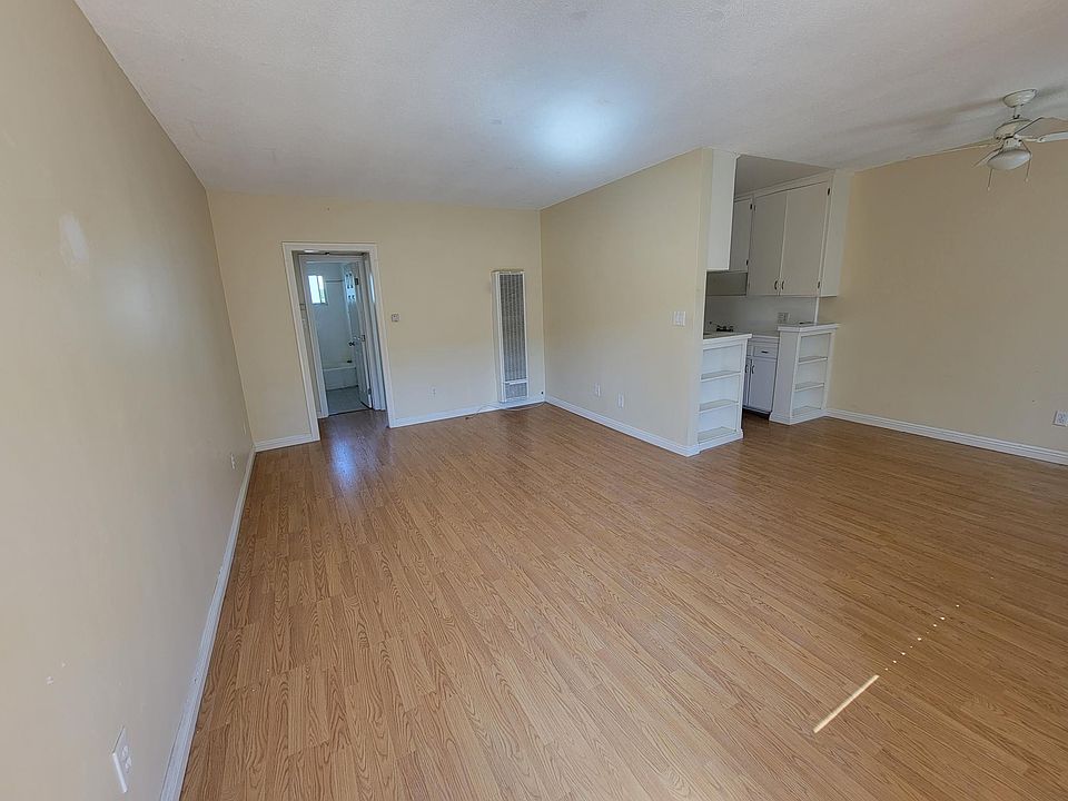 Livingroom + dining area to the right
