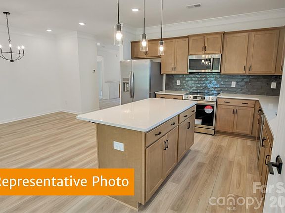 2nd image of 506 Lively Cres