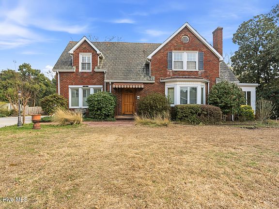 3rd image of 611 Rice Street