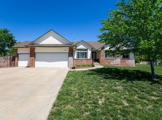 524 E Valley Park Dr, Valley Center, KS 67147
