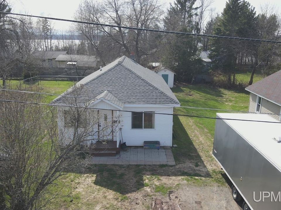828 Louis Ave, Lanse, MI 49946 Zillow