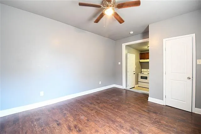 1 bed, 1.0 bath, 500 sqft, $875 — Photo 3