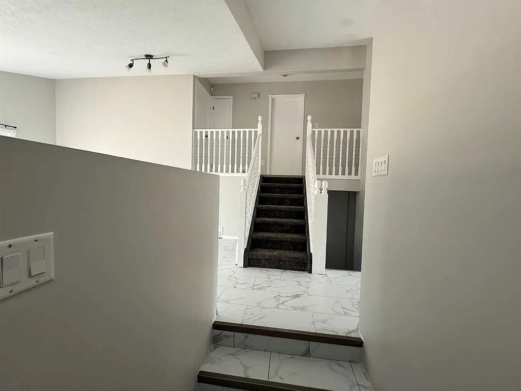 4 bed, 2.0 bath, 1086 sqft, $2,450 — Photo 4
