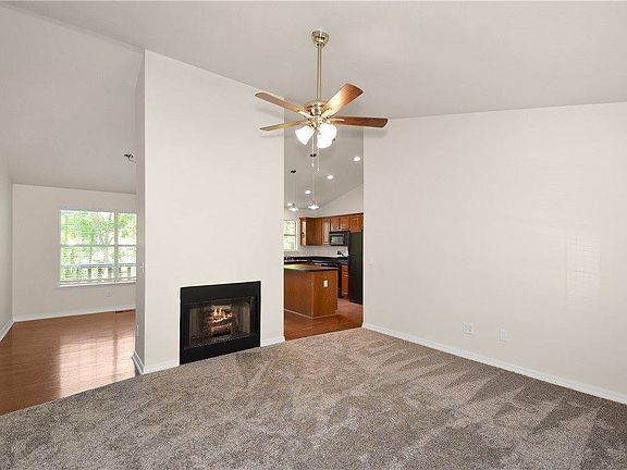 2nd image of 6 Newlyn Ln