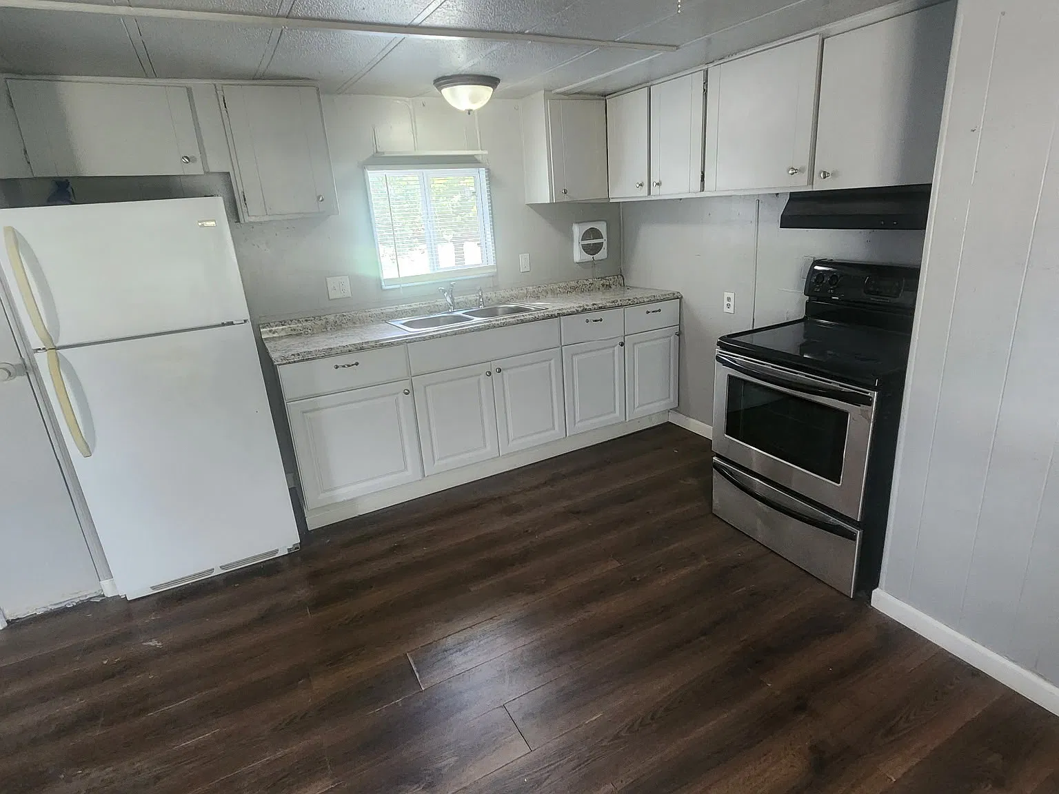 3 bed, 1120 sqft, $1,250 — Photo 2