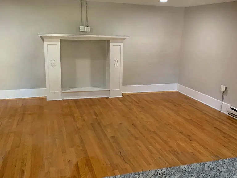 1001 Andrews Ave #6 — Photo 5