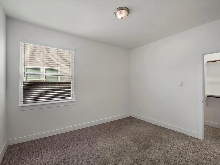 21130 Medina River Dr — Photo 26
