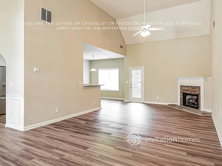 1103 Mason Lee Ave — Photo 5