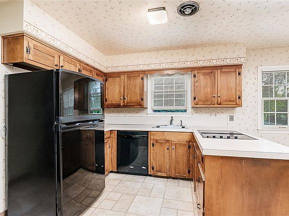 5th image of 2022 McKay Ln