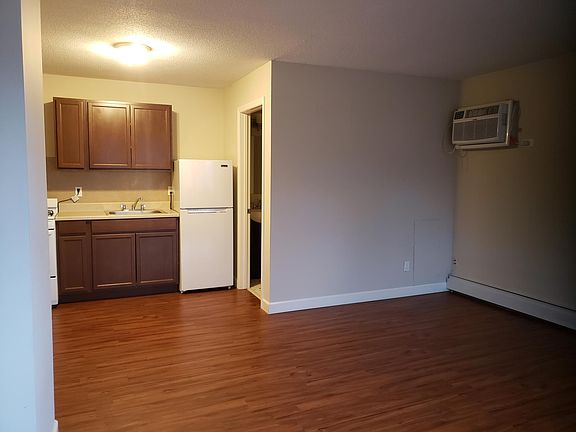 3rd image of 1115 14th Ave SE APT 7