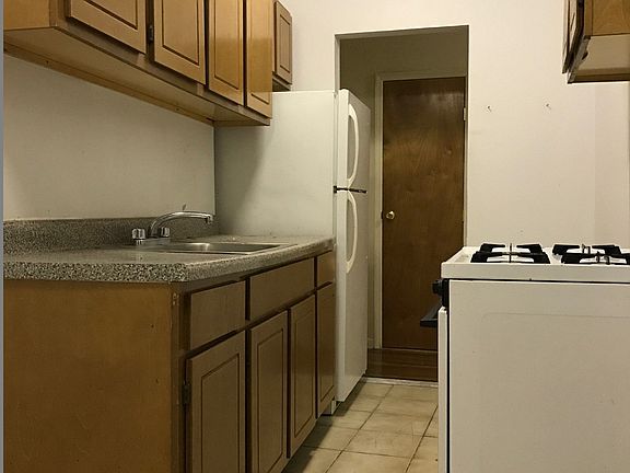 3rd image of 8020 Broadway APT 5D