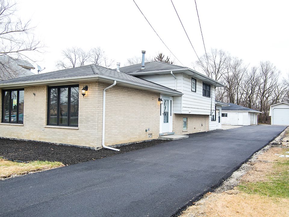 1st image of 15645 S Waverly Ave