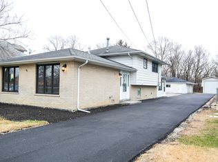 15645 S Waverly Ave, Oak Forest, IL 60452