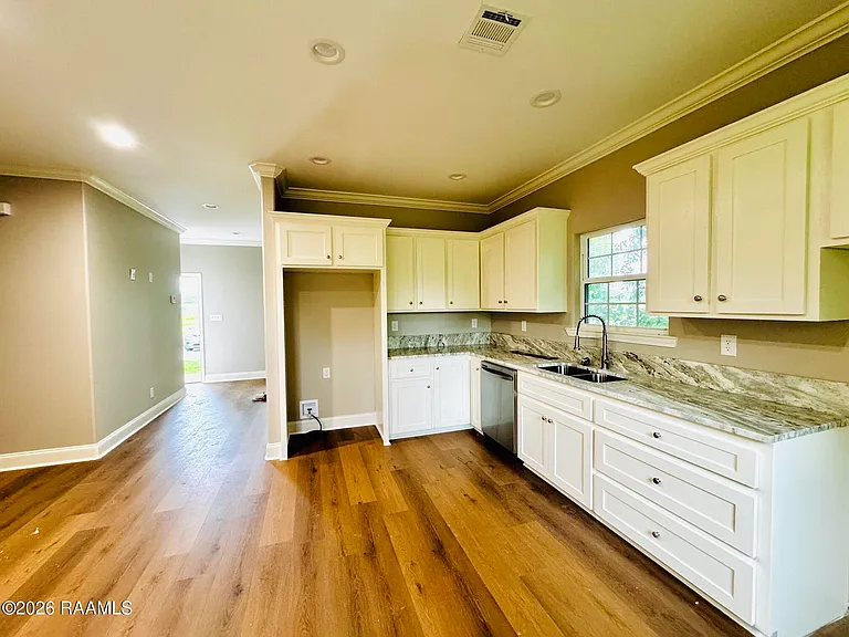 778 Austin Rd — Photo 4