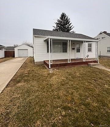 1st image of 415 McIntire Dr