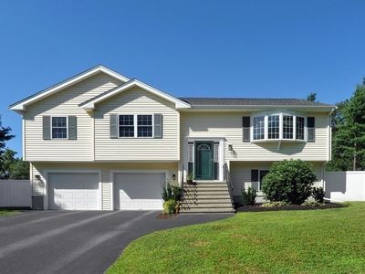 1 Ture Ln, Holbrook, MA, 02343