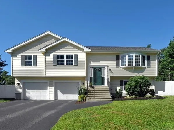 1 Ture Ln, Holbrook, MA 02343