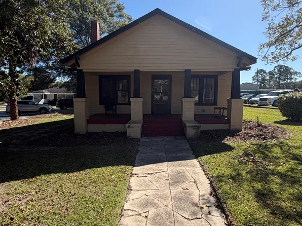 119 N Caswell St, Glennville, GA 30427