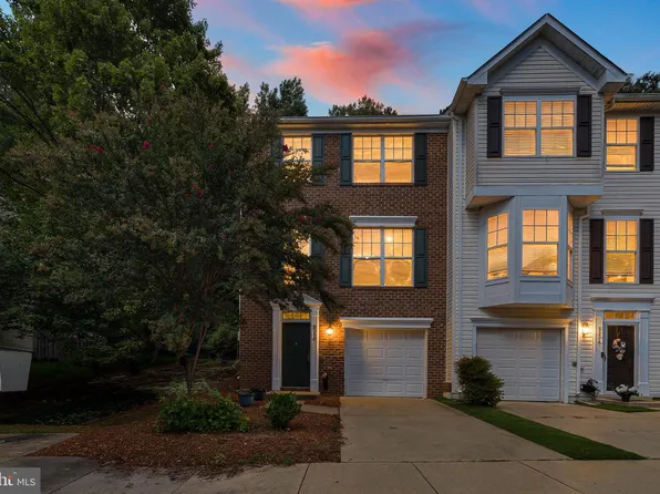 8290 Knighthood Pl, White Plains, MD 20695