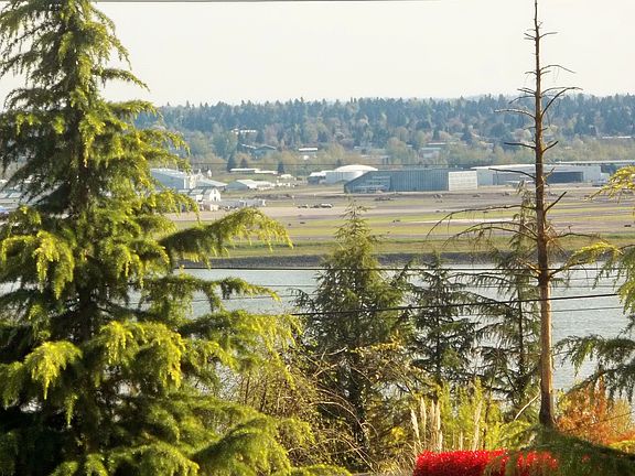 2nd image of 7514 SE Evergreen Hwy