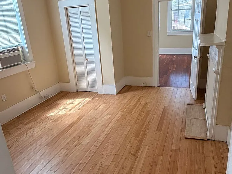 2909-2911 Orleans Ave #2909 — Photo 4