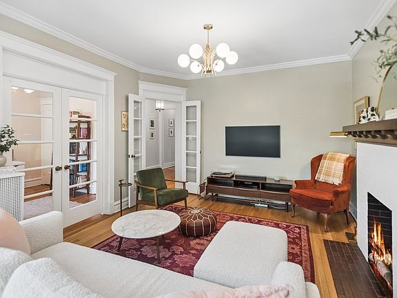 3rd image of 4635 N Paulina St #3S