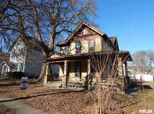 2108 W 3rd St, Davenport, IA