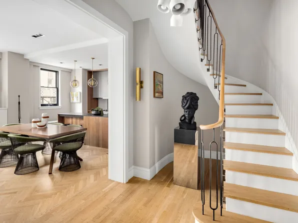 220 Madison Avenue image 10 of 17