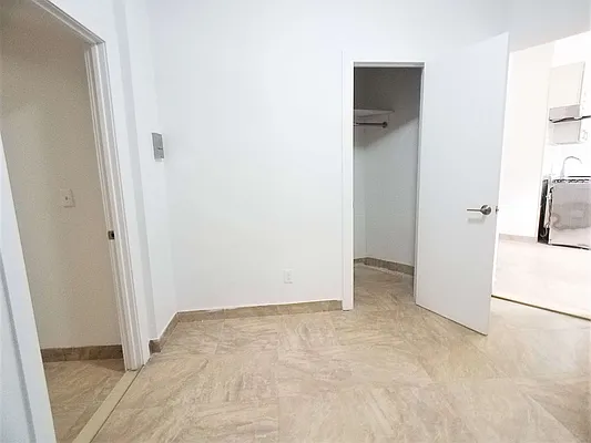 Rented by EXR | media 42