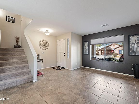 2nd image of 77 W DIAMOND Trail