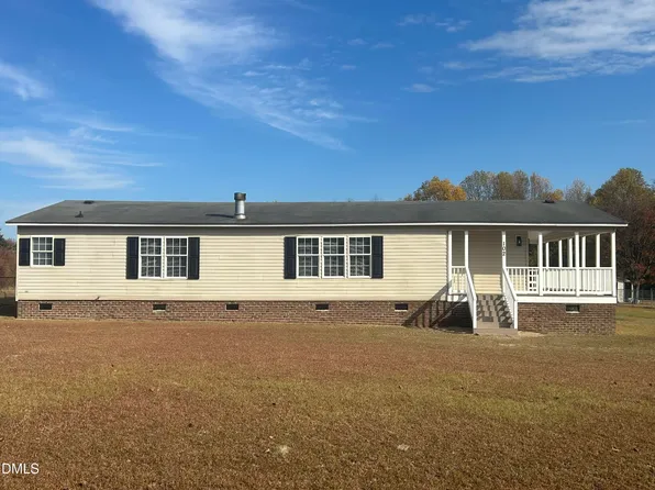 102 Bladestone Pl, Pikeville, NC 27863