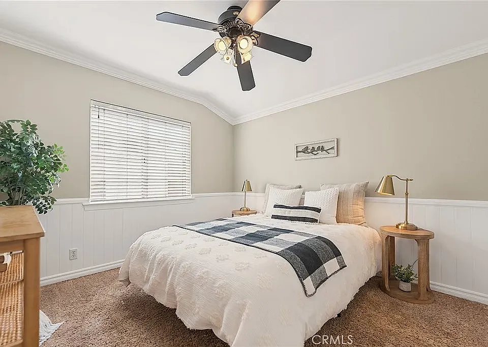 4 bed, 1593 sqft, $1,100 — Photo 2