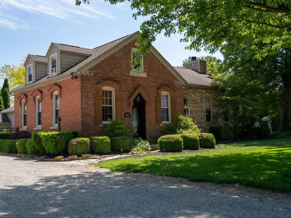 1402 Fox Rd, Sandusky, OH 44870