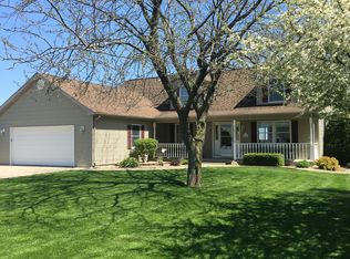 508 N Pine St, Gardner, IL 60424