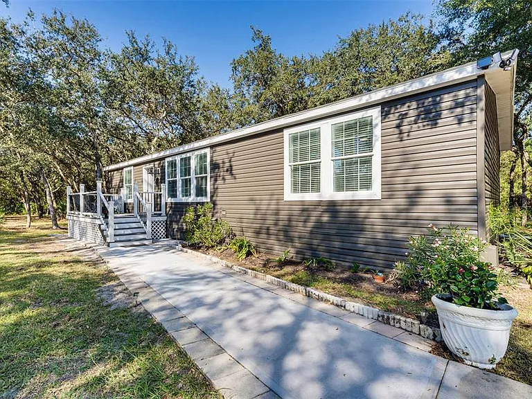 8125 Shelley Trl — Photo 1