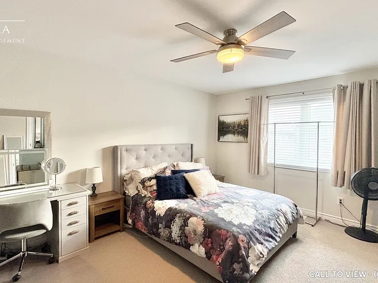 526 Muscari St — Photo 9