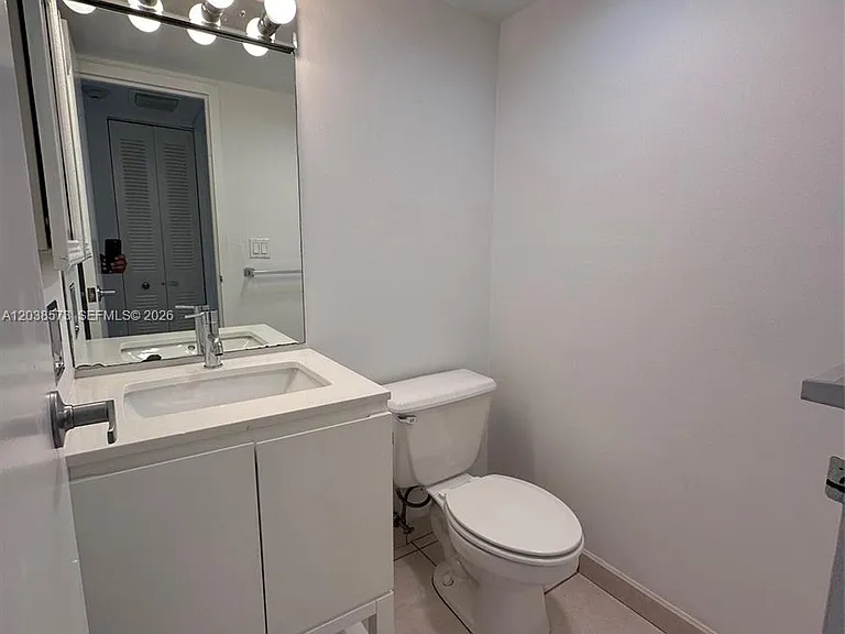 100 Bayview Dr #823 — Photo 17