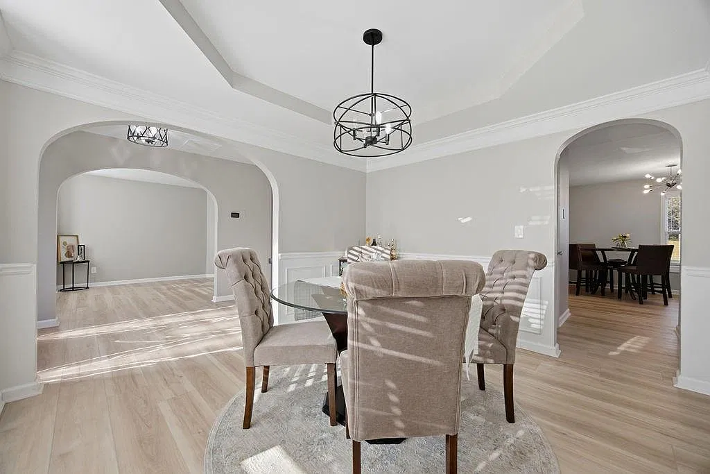 4 bed, 2.5 bath, 2524 sqft, $2,750 — Photo 4