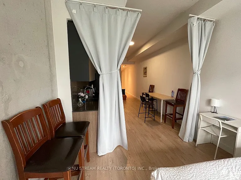 81 Wellesley St E #607 — Photo 6