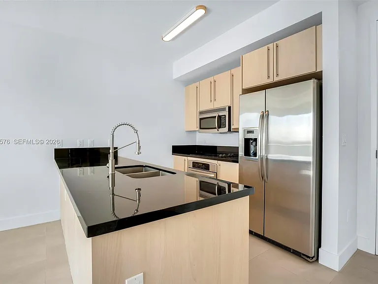 79 SW 12th St #2302 — Photo 13