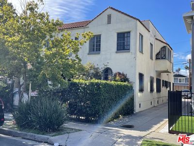 1419 S Bronson Ave, Los Angeles, CA, 90019