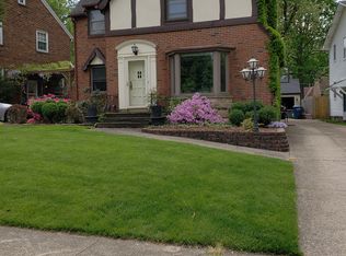 9621 Parkland Dr, Parma, OH