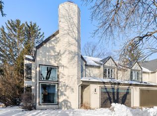 6868 Stonewood Ct, Eden Prairie, MN 55346