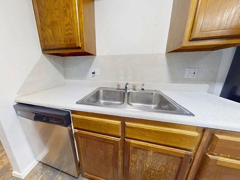 603 Seminole Dr — Photo 13