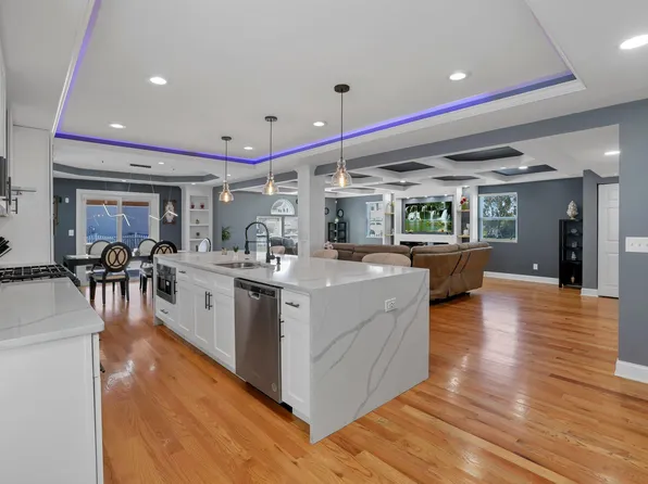 5507 Town Hill Dr, Canal Winchester, OH 43110